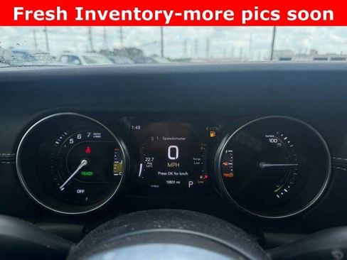 Used 2023 Jeep Wrangler Sahara image 7