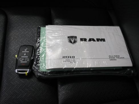 Used 2019 RAM 1500 Laramie AWD/4WD image 70
