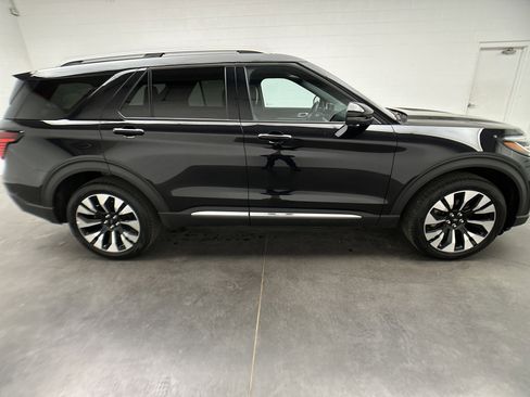 Used 2025 Ford Explorer Platinum w/ LUX Leather Package image 10