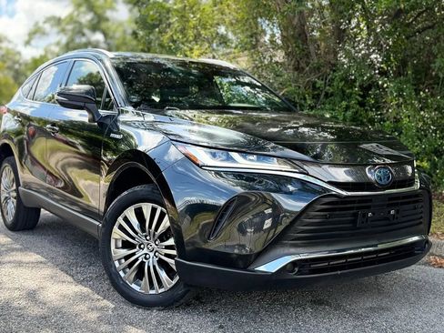 Used 2021 Toyota Venza XLE w/ Softex Package AWD/4WD image 2