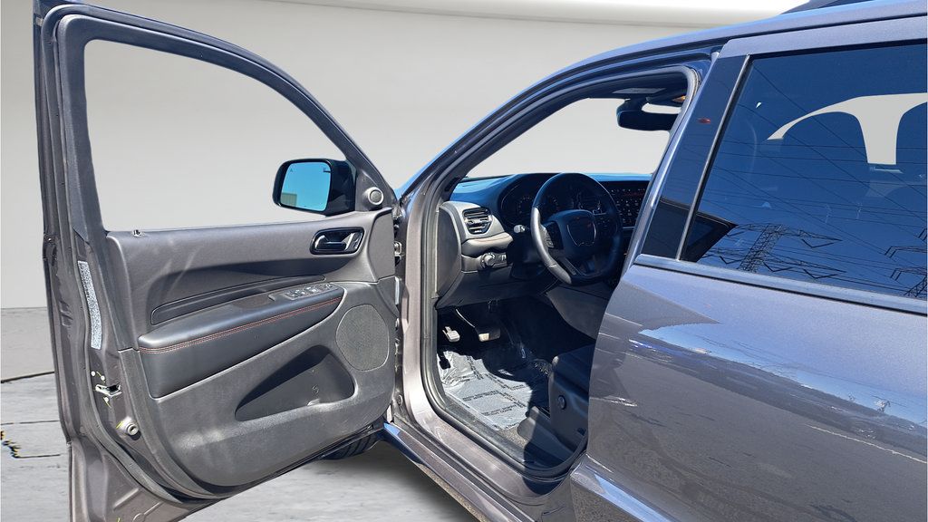 Used 2025 Dodge Durango GT w/ Blacktop Package AWD/4WD image 9