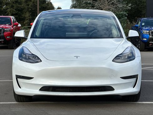 Used 2023 Tesla Model 3 Standard Range image 9