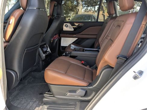 Used 2023 Lincoln Aviator Reserve w/ Equipment Group 201A image 20