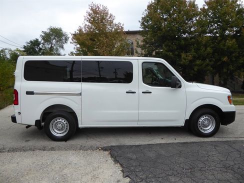 Used 2017 Nissan NV 3500 S w/ Power Package image 8