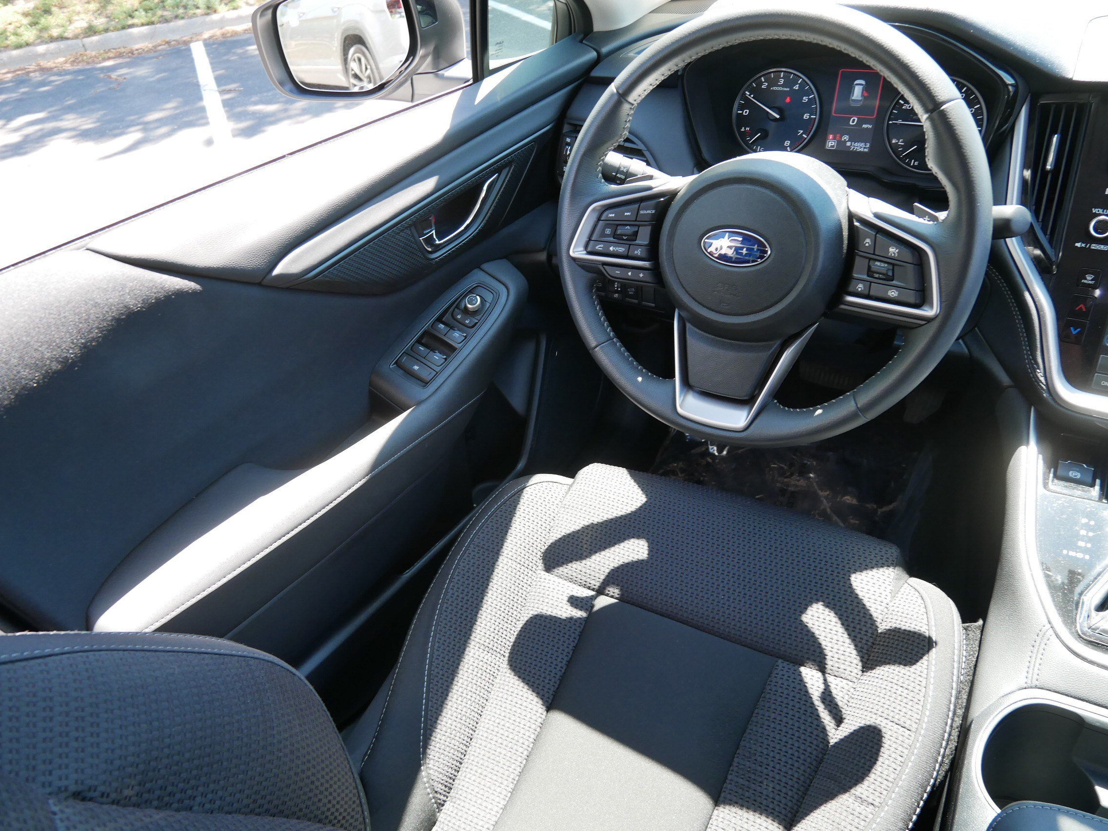 Used 2025 Subaru Outback Premium AWD/4WD image 9