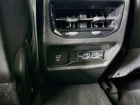Used 2023 Jeep Grand Cherokee Altitude AWD/4WD image 28