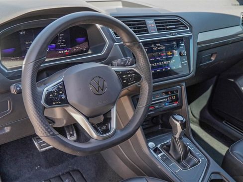 New 2024 Volkswagen Tiguan SE R-Line image 10