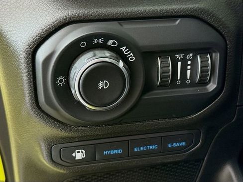 Used 2022 Jeep Wrangler Unlimited Rubicon 4xe image 10