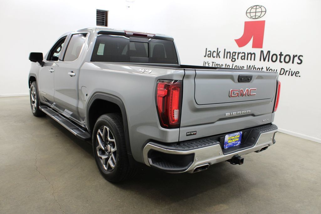 Used 2023 GMC Sierra 1500 SLT w/ SLT Premium Plus Package AWD/4WD image 3