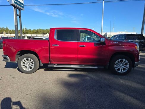 Used 2022 Chevrolet Silverado 1500 LTZ image 2