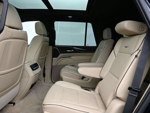 Used 2021 Cadillac Escalade Premium Luxury w/ Driver Assist Tech Package AWD/4WD image 22