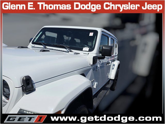 Used 2023 Jeep Wrangler Unlimited Sahara w/ Cold Weather Group AWD/4WD image 4