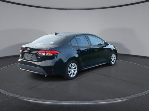 Used 2022 Toyota Corolla LE FWD image 8