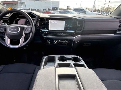 Used 2024 GMC Sierra 1500 Elevation w/ LPO, Elevation Black Package image 8