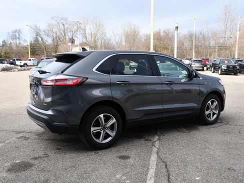 Used 2022 Ford Edge SEL w/ Convenience Package image 7