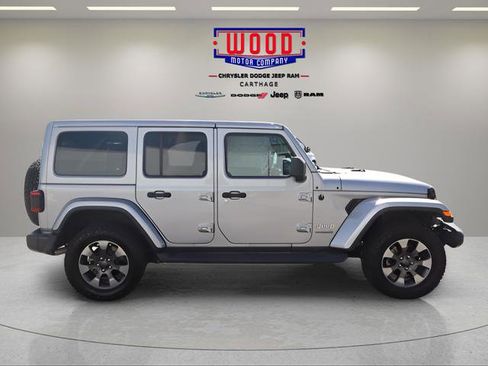 Used 2018 Jeep Wrangler Unlimited Sahara AWD/4WD image 2