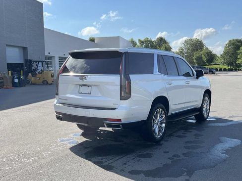 Used 2022 Cadillac Escalade Premium Luxury AWD/4WD image 5