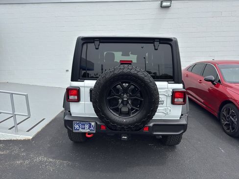 Used 2024 Jeep Wrangler Unlimited Sport AWD/4WD image 4