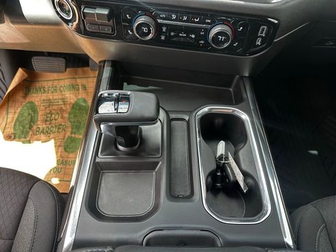 Used 2023 Chevrolet Silverado 1500 LT Trail Boss w/ LPO, Dark Essentials Package image 18