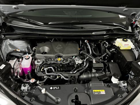 Used 2026 Toyota Sienna XSE FWD image 9