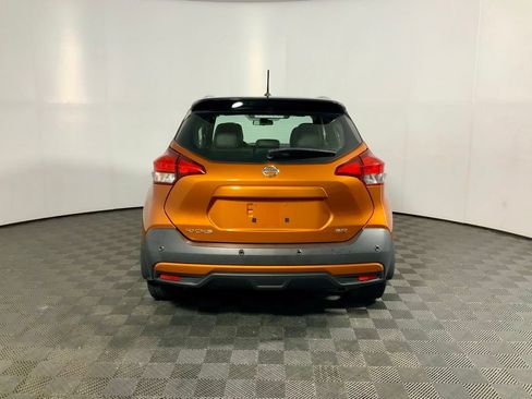 Used 2020 Nissan Kicks SR w/ SR Premium Package FWD image 13