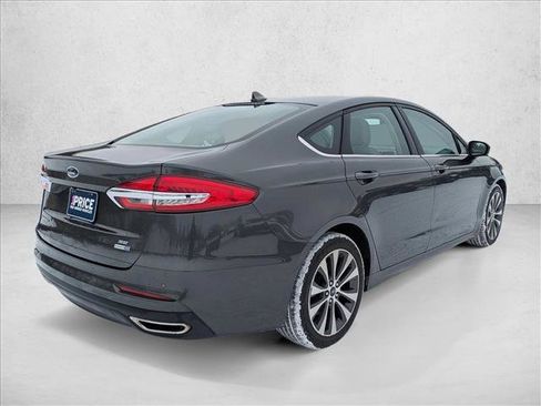 Used 2020 Ford Fusion SE image 5