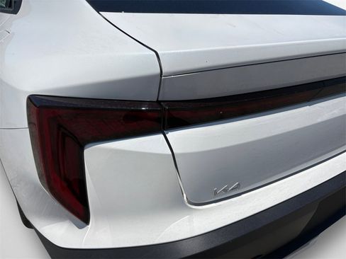 New 2025 Kia K4 LXS image 21
