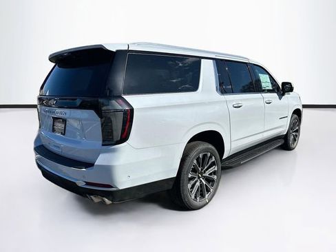 New 2026 Chevrolet Suburban High Country w/ Sun And Tow Package AWD/4WD image 6