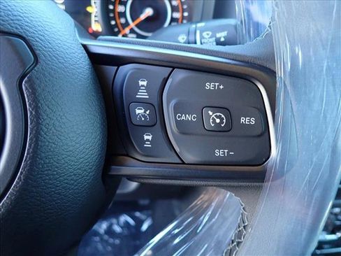 New 2025 Jeep Gladiator Rubicon w/ Safety Group AWD/4WD image 13