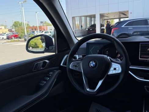Used 2024 BMW X7 xDrive40i w/ Executive Package AWD/4WD image 34