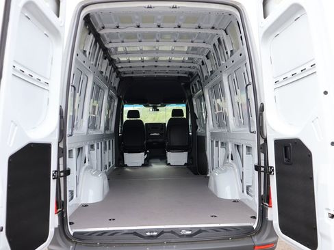 New 2025 Mercedes-Benz Sprinter 2500 image 18