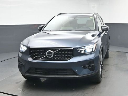 New 2026 Volvo XC40 B5 Ultra w/ Protection Package Premier image 3