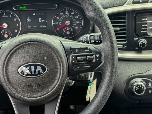 Used 2018 Kia Sorento LX AWD/4WD image 33