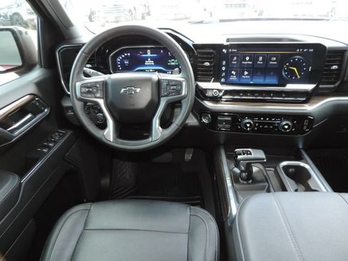 Used 2023 Chevrolet Silverado 1500 RST w/ Z71 Off-Road Package AWD/4WD image 23
