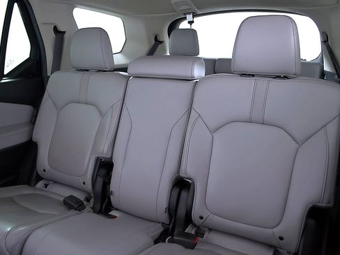 Used 2024 Honda Pilot EX-L image 17