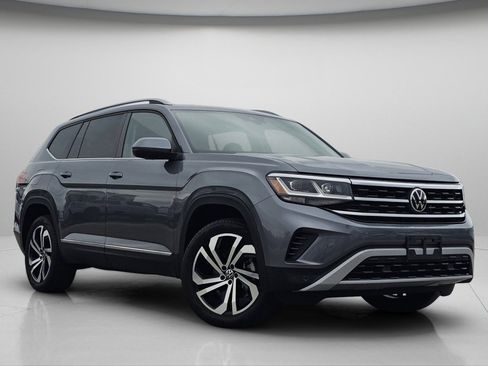 Used 2022 Volkswagen Atlas SEL AWD/4WD image 2
