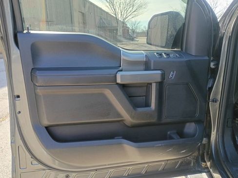 Used 2017 Ford F150 XLT w/ Equipment Group 302A Luxury image 18