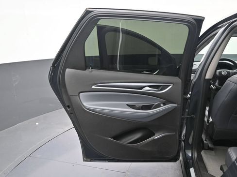 Used 2018 Buick Enclave Essence FWD image 29