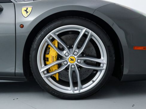 Used 2017 Ferrari 488 GTB image 37