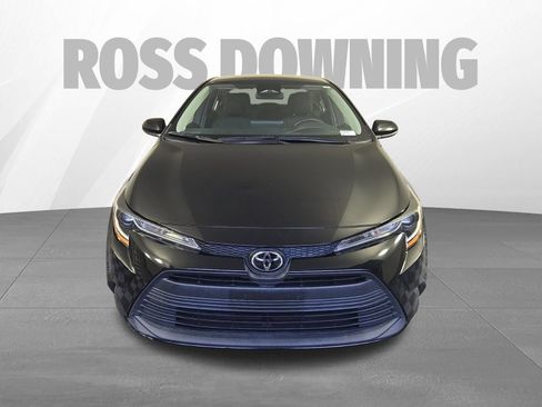 Used 2023 Toyota Corolla LE FWD image 2