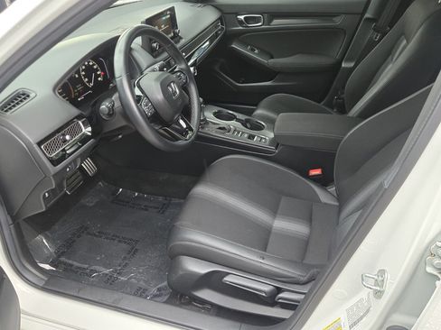 Used 2025 Honda Civic Sport image 10