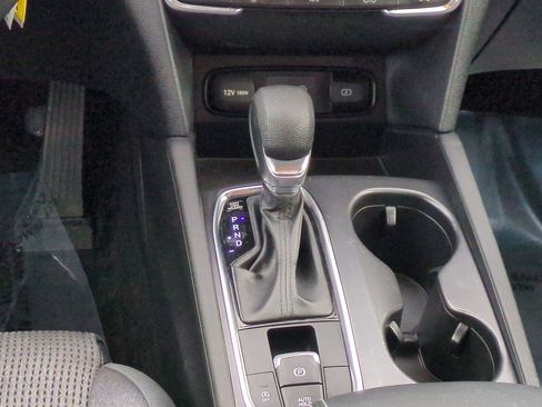 Used 2019 Hyundai Santa Fe SE image 20