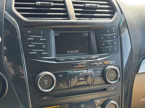 Used 2017 Ford Explorer FWD image 22