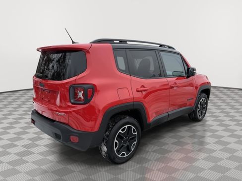 Used 2016 Jeep Renegade Trailhawk image 6