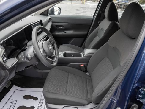 Used 2025 Nissan Kicks S w/ Charging Package image 20