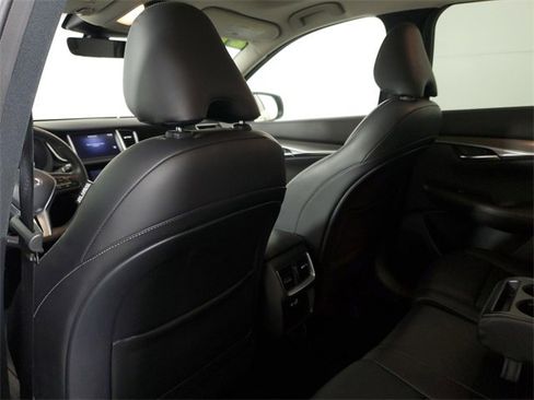 Certified 2024 INFINITI QX50 Luxe image 10