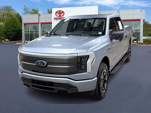 Used 2022 Ford F150 Lightning XLT AWD/4WD image 1