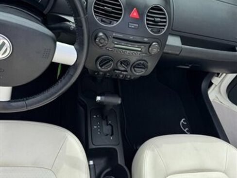 Used 2007 Volkswagen Beetle Triple White Edition image 23