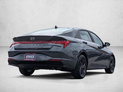 Used 2023 Hyundai Elantra Blue image 5