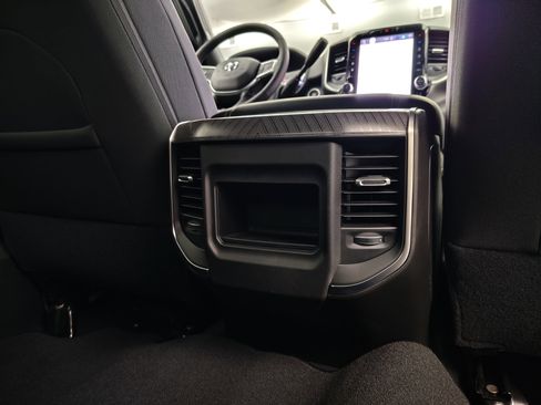 New 2026 RAM 3500 Big Horn AWD/4WD image 25